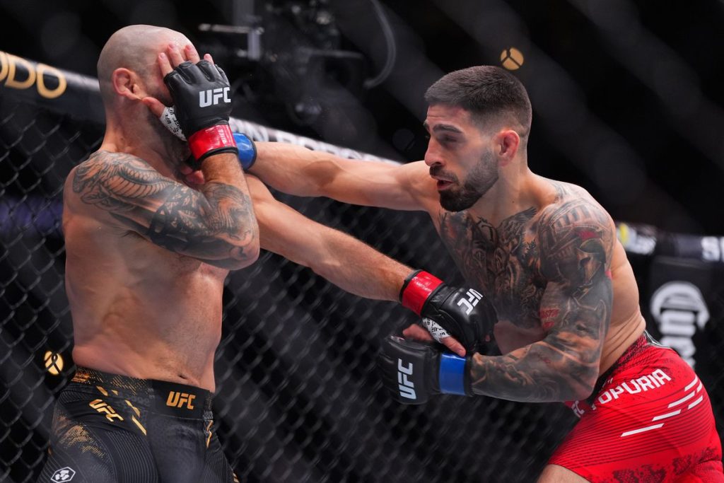 Тупорія переміг Волкановського на UFC 298
